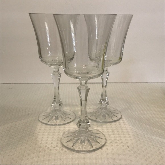Vintage Stemmed Goblets - Set of 3 - Picture 8 of 8
